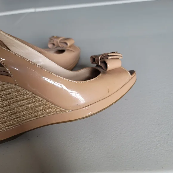 Prada Patent Leather Nude Beige Bow Wedges Slingback Size 38.5